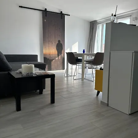 Moderno A 500mt Dal Mare Apartamento *